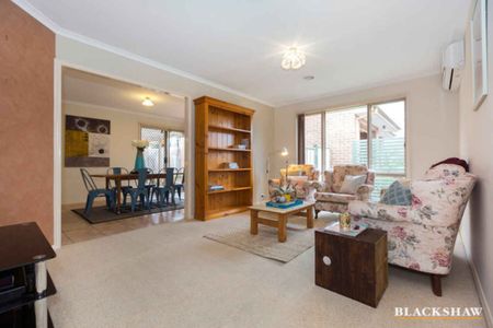 Convenient & Comfortable Living in Amaroo - Photo 3