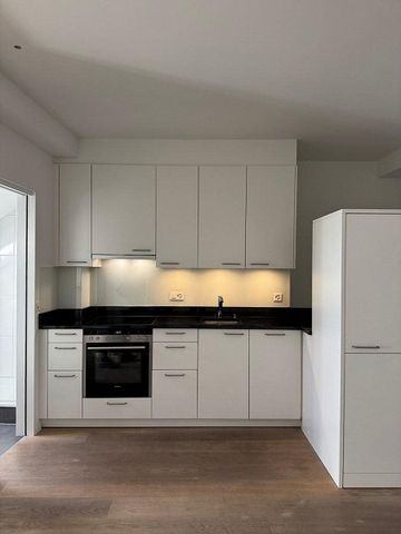 Sanierte 1.5 Zimmer-Dachwohnung im Herzen von Zürich zu vermieten - Photo 3