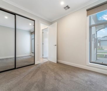 26 Sacred Drive, Sunbury VIC, Belconnen - Photo 5