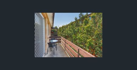 Top Floor Two Bedroom Unit - Photo 4