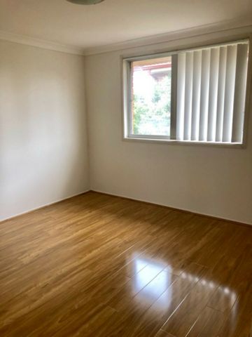 Beautifully Presented 3 Bedroom Townhouse!! - Photo 4