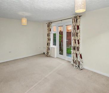 2 bedroom semi-detached house to rent - Photo 5