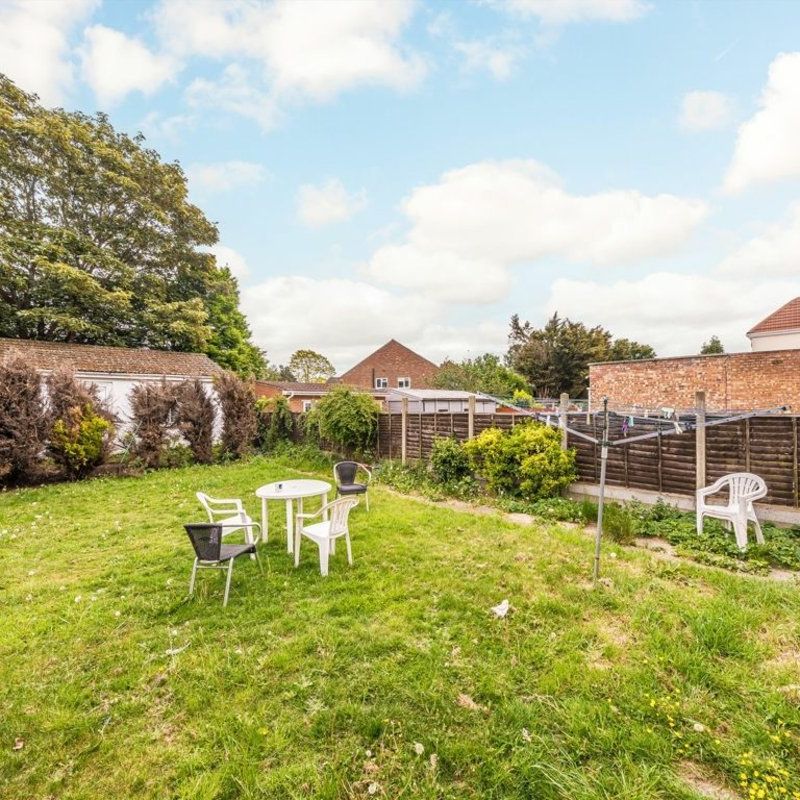 Maswell Park Crescent, TW3, London - Photo 1