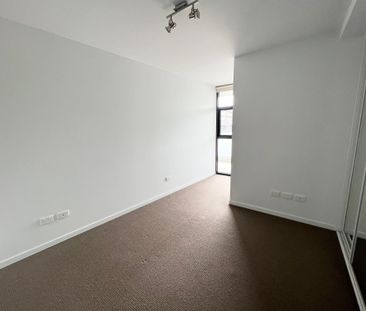 Living On Top Of The World - Photo 3