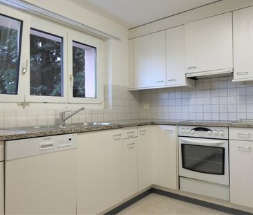 "schöne 4-Zimmer-Wohnung mit Balkon in ruhigem Wohnquartier" - Photo 3
