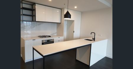 As New Designer Apartment - 11th floor w city views - Photo 3