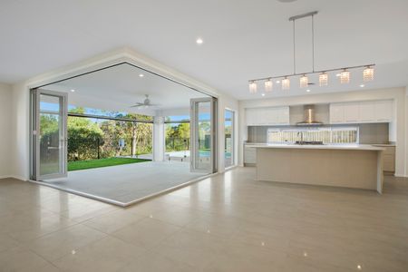 37 Hotham Close, North Lakes QLD 4509 - House For Rent - $1,400 | Domain - Photo 3