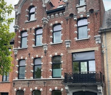 Stijlvol en zeer ruim appartement met terras - Photo 4