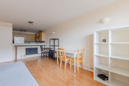 Leather Lane - Photo 3