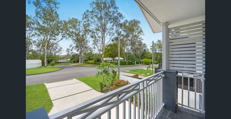 Modern Family Entertainer with Pool and Scenic Views - Photo 2