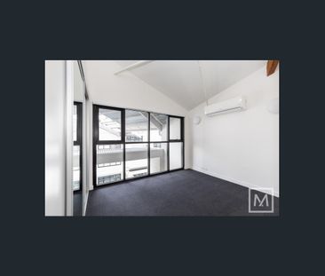 Split Level 2 bedroom in Heirloom - Photo 5