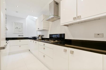 4 bedroom detached house to rent - Photo 3