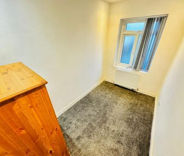 5 bedroom terraced house to rent - Photo 4