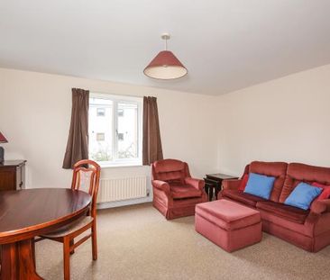 2 bedroom flat to rent - Photo 2