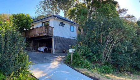 Titirangi - Titirangi, 1 bedroom standalone house - Photo 4