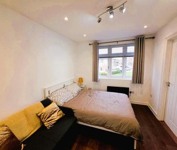 House to rent - Photo 6