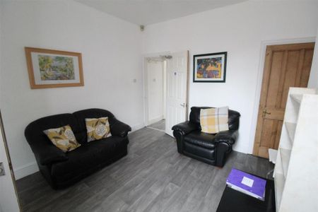 2 bedroom terraced house to rent - Photo 2
