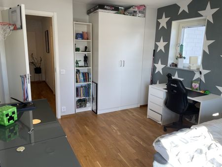 Modern 4:a med härlig utsikt - Photo 5