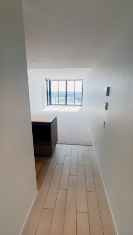 3 bed 2 bath - Photo 2