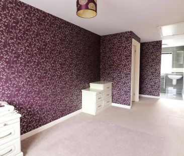 4 bedroom detached house to rent - Photo 4