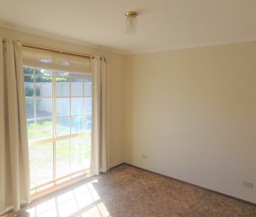 Villa close to amenities - Photo 5