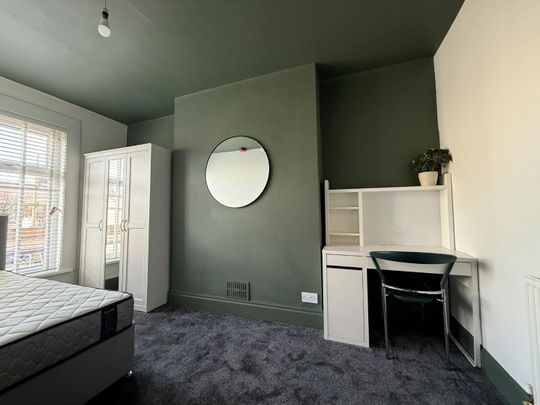 Pearson Road, Plymouth - Photo 1