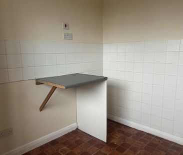 3 bedroom apartment to rent - Photo 4