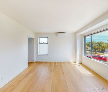 1/156 Napier Street, Essendon - Photo 4