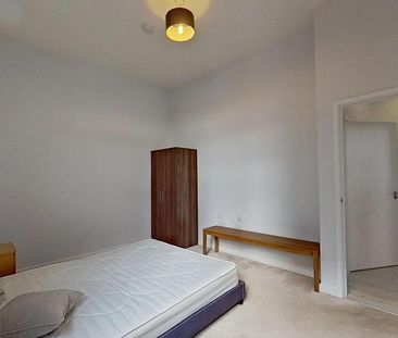 2 bedroom flat to rent - Photo 6