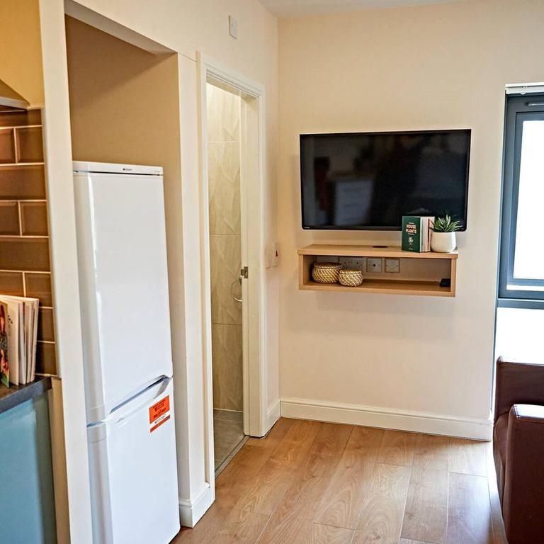 Studio to rent - Photo 1