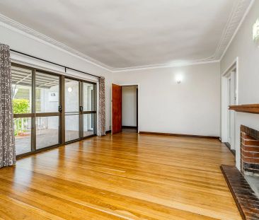 CHARMING HOME - Photo 2