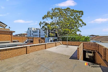 Spacious & Conveniently Located Unit in the Heart of Chester Hill - Photo 3