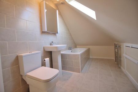 3 bedroom detached bungalow to rent - Photo 5