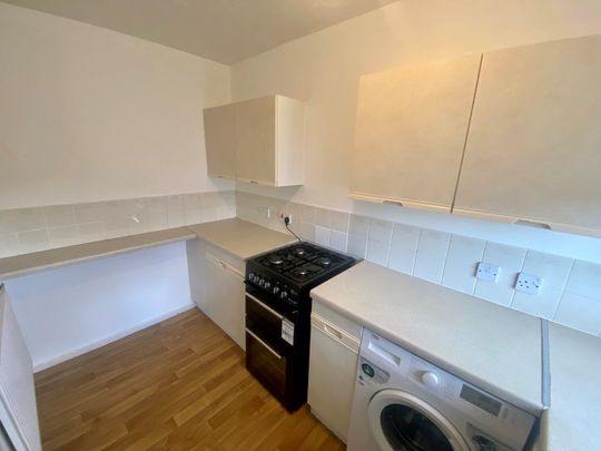 £129 pppw 52 Heron Drive, Lenton, Nottingham - Photo 1