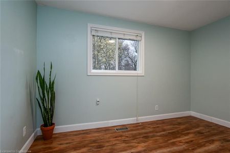 For Lease - 206 Winston Boulevard Unit# Main, Cambridge, Ontario - Photo 2