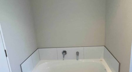 Neat and Tidy - Photo 3