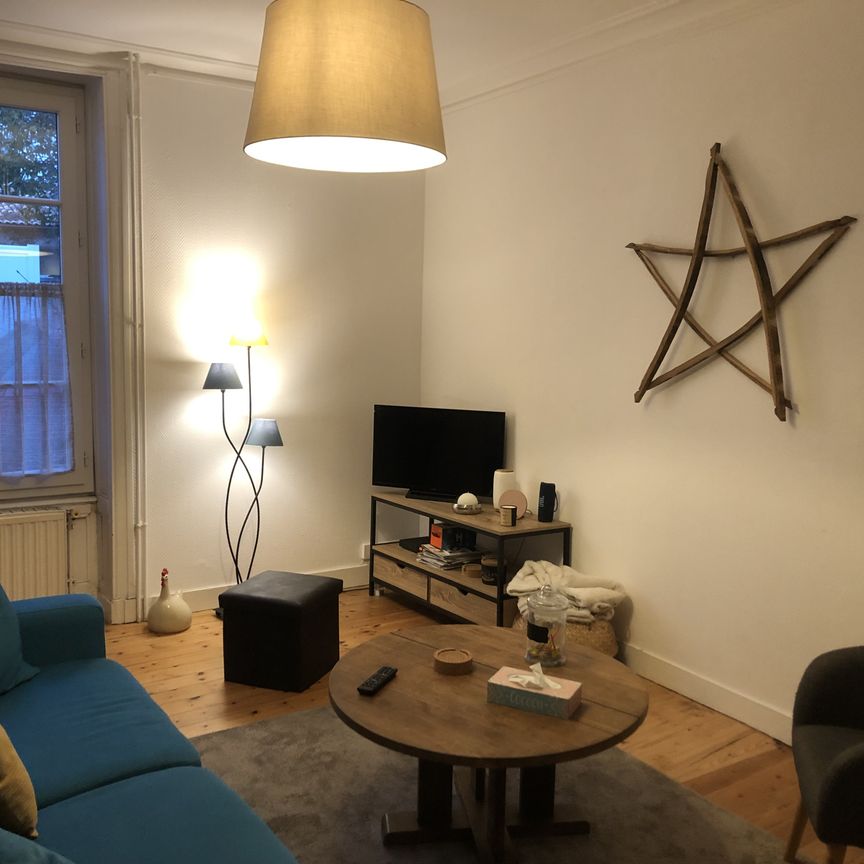 Location Maison 8 pièces 137m² COGNAC 16100 - Photo 1