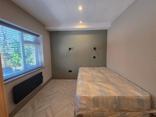 Croydon Road, Caterham CR3, London - Photo 1