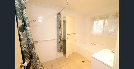For Rent – Family Friendly 3 Bedroom Home in a Quiet Cul-de-Sac - Photo 5