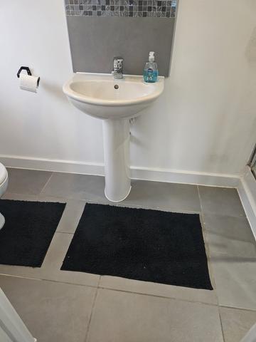 1 bedroom in a house share to rent - Photo 4