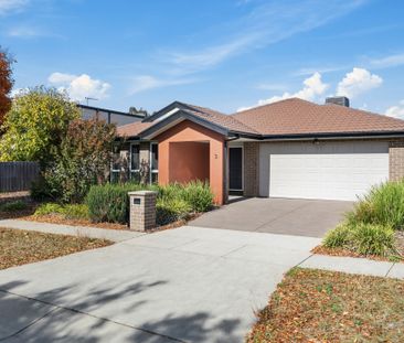 Modern and Cozy Four Bedroom House in Franklin - Photo 1