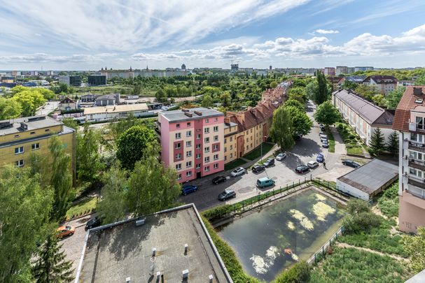 Umeblowana kawalerka z pięknym widokiem - Photo 1