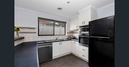 Prime Location! - Photo 5