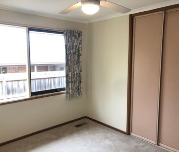 Well Maintained Family Home in a Premium Location - Photo 4