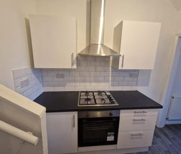 2 bedroom ground floor flat to rent - Photo 4