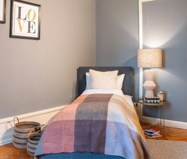 TOWNHOUSE-FEELING - APPARTEMENT DE 3,5 PIÈCES AVEC JARDIN À ZURICH ... - Foto 3