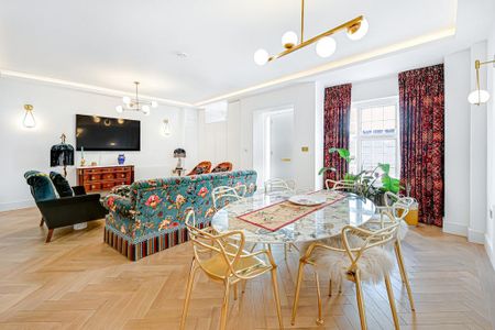 2 bedroom mews to rent - Photo 2