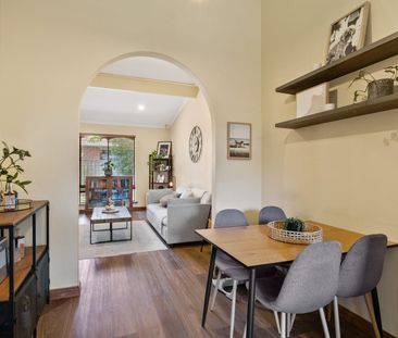 Light & Bright & Close To The City! - Photo 4