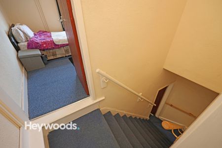 2 bed terraced house to rent in Silverdale Road, Newcastle-under-Lyme, Staffordshire - Photo 5