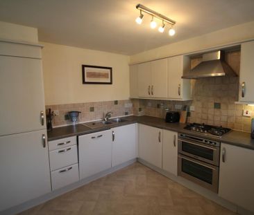 2 bedroom apartment to rent - Photo 5